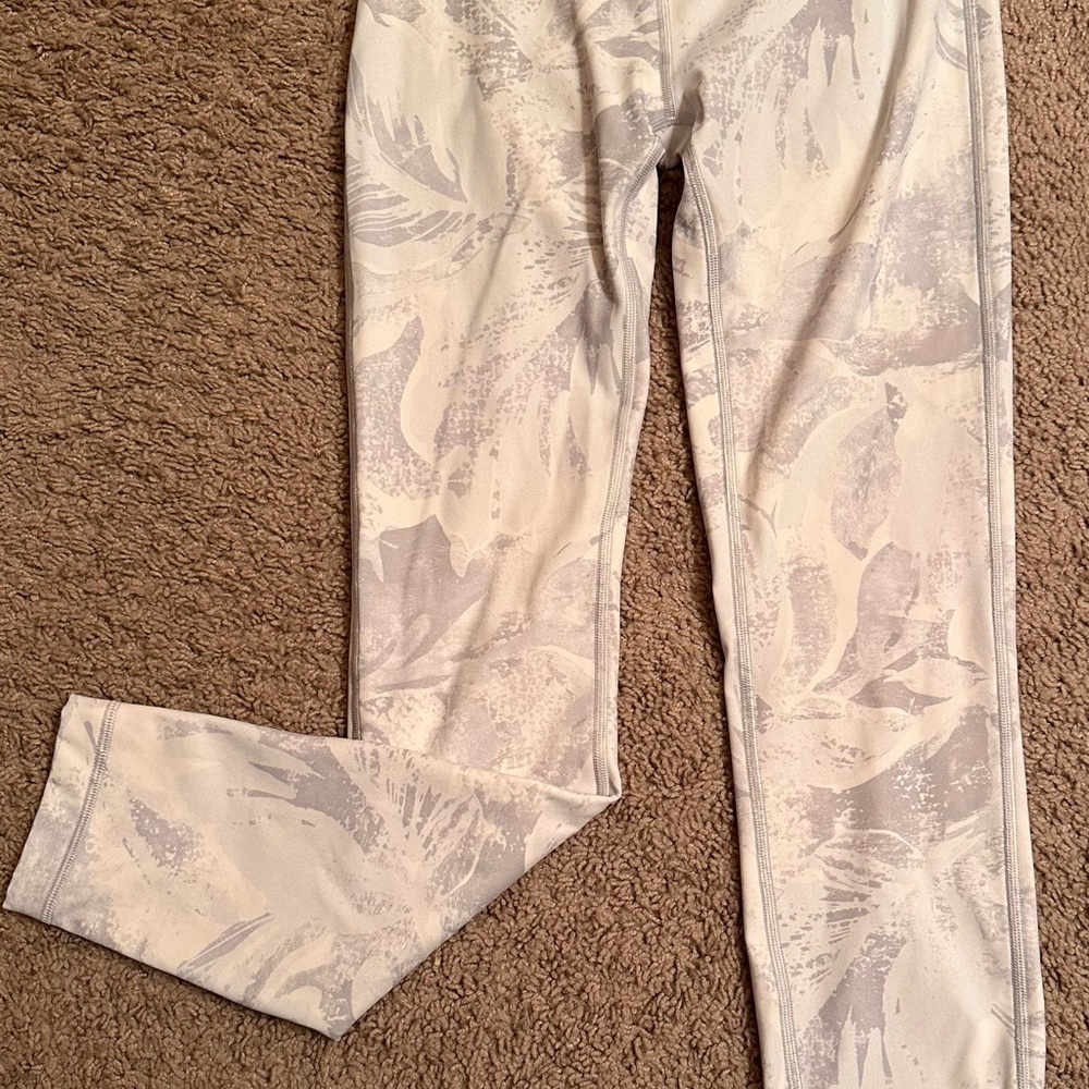lululemon athletica White and Light Gray Printed Leggings